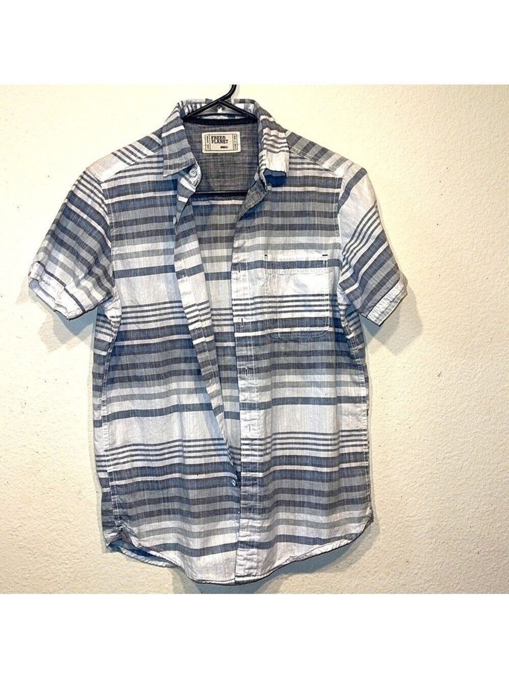 Free Planet Mens White/Gray Striped Collared Short Sleeve Button Up Shirt - Picture 4 of 6